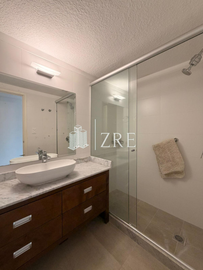 Apartamento ID.1370 - Apartamento en peninsula con vistas hacia la bahia Punta del este