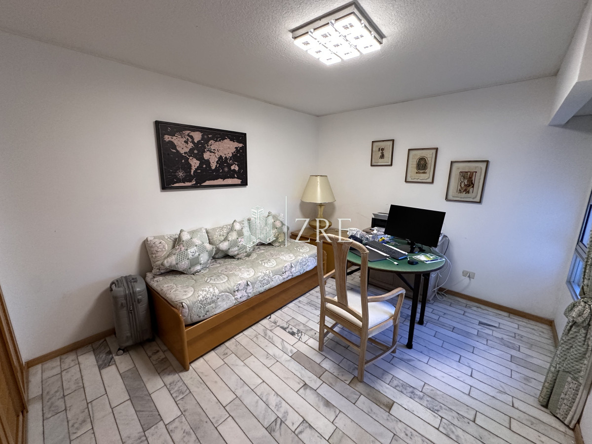 Apartamento ID.1269 - Vende apartamento de 3 dormitorios en Playa Brava, Punta del Este