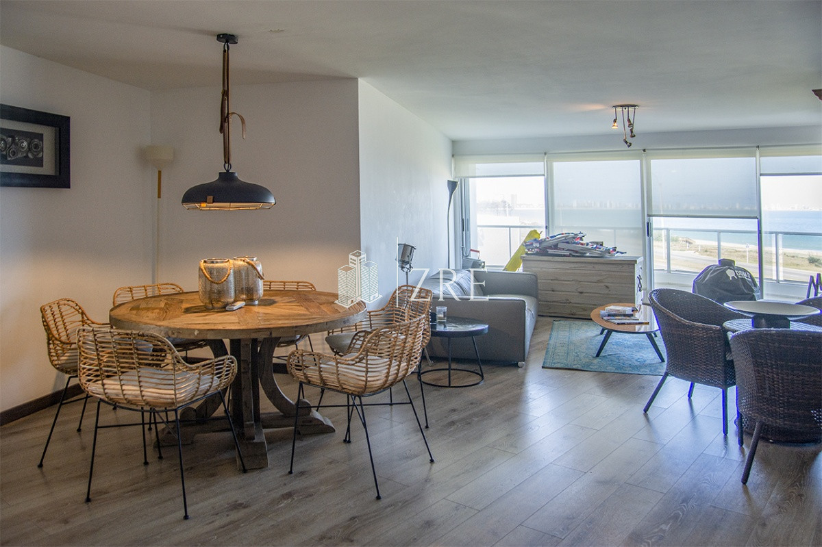 Apartamento ID.1346 - Espectacular departamento en Playa Mansa de 3 dormitorios frente al mar!