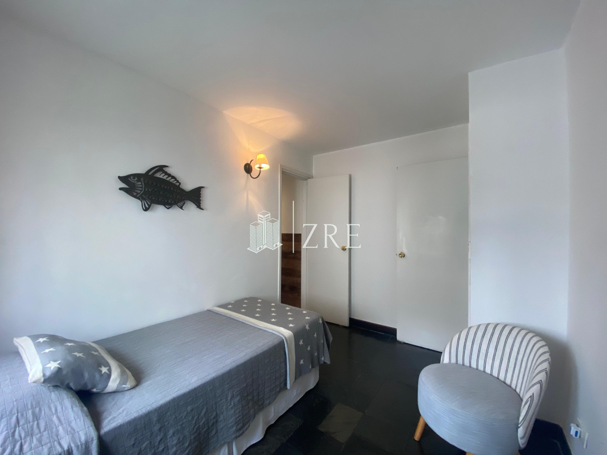 Apartamento ID.1212 - Vende apartamento con vista al mar de 3 dormitorios, Punta del Este