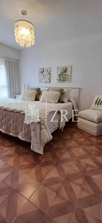 Apartamento ID.1360 - En venta apartamento de 2 mas dep. en Península, Punta del Este