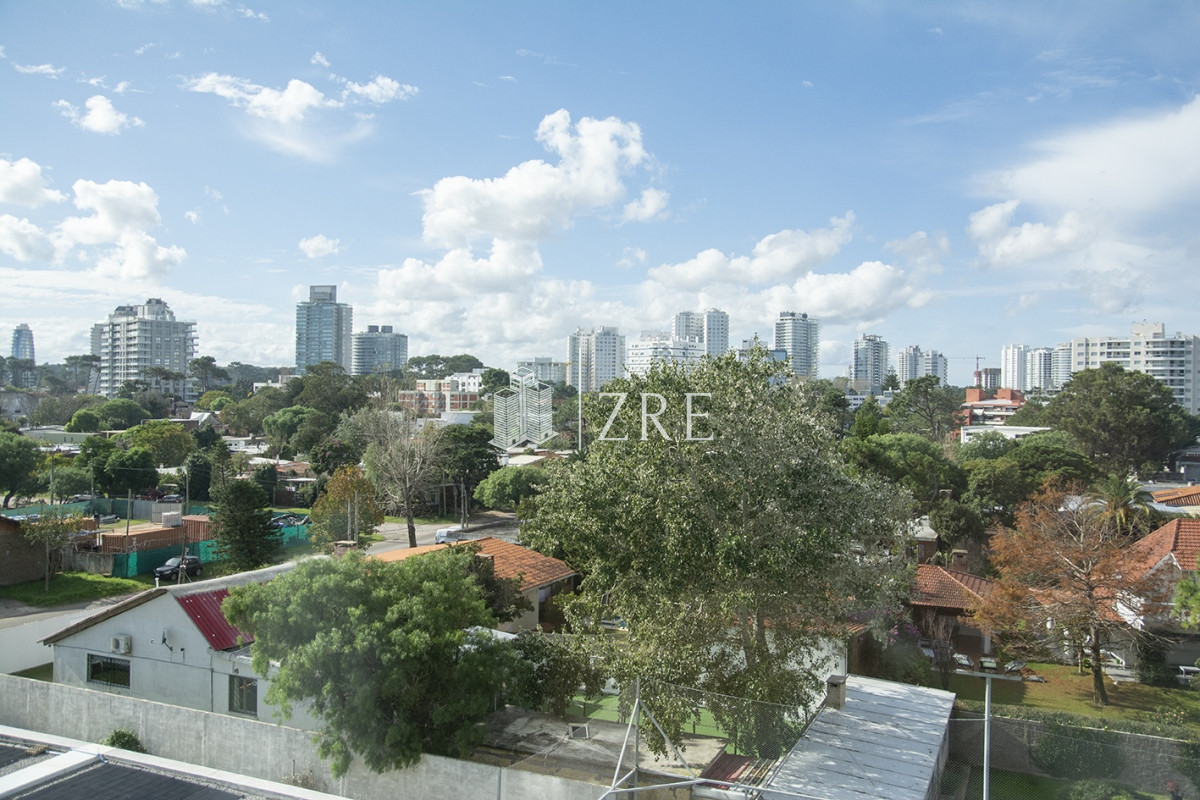 Apartamento ID.1341 - Alexander Boulevard.Departamento de 2 dormitorios, en venta y alquiler.