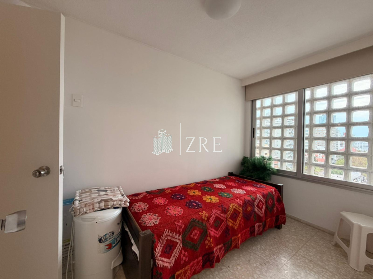 Apartamento ID.1370 - Apartamento en peninsula con vistas hacia la bahia Punta del este