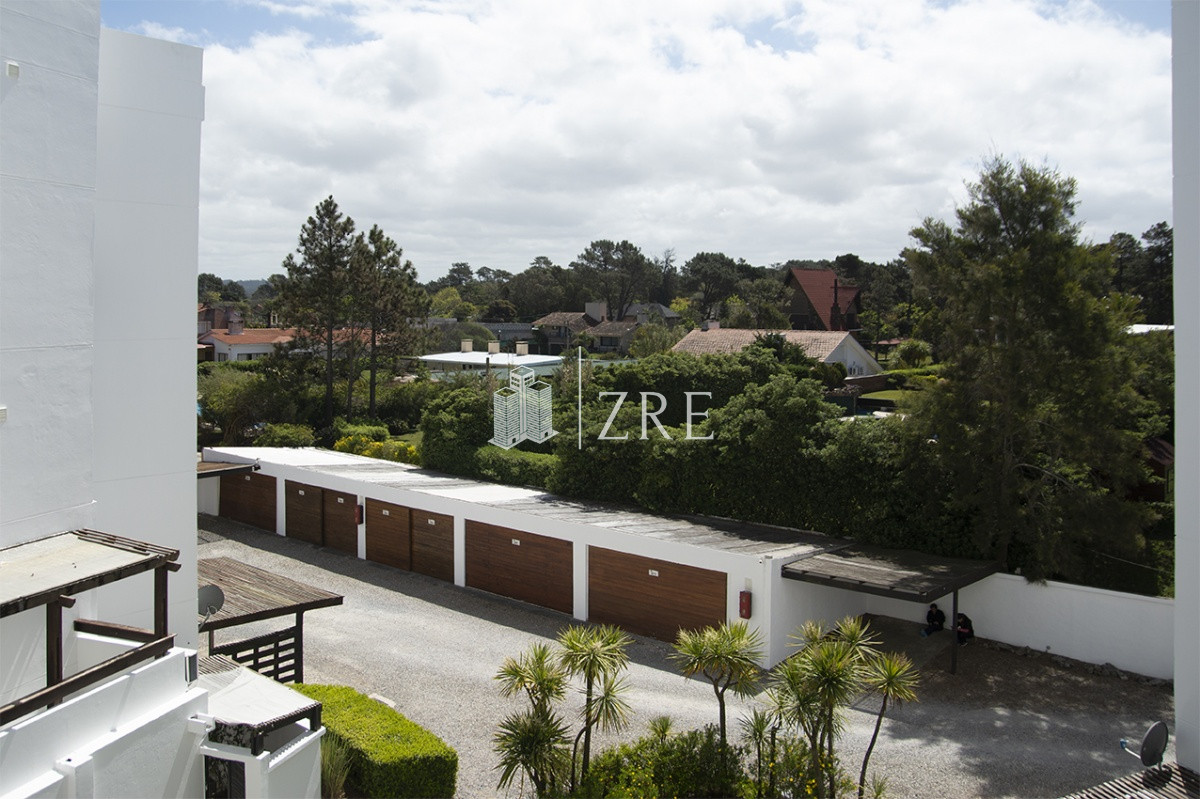 Apartamento ID.1346 - Espectacular departamento en Playa Mansa de 3 dormitorios frente al mar!