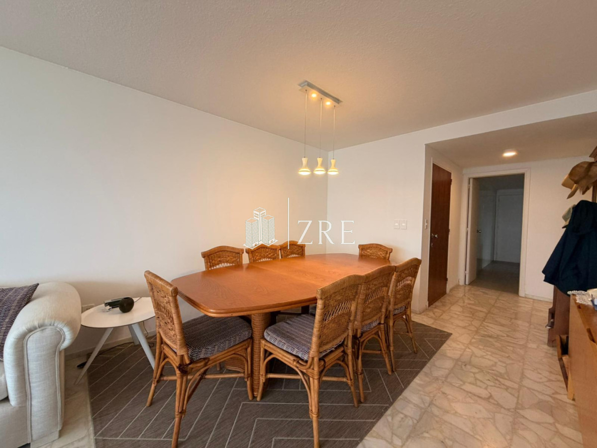 Apartamento ID.1370 - Apartamento en peninsula con vistas hacia la bahia Punta del este