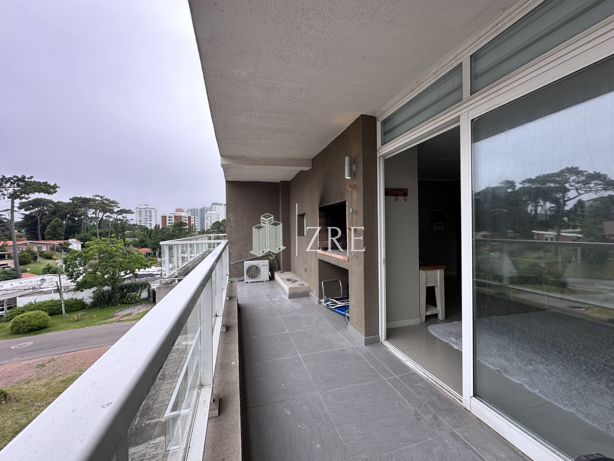 Apartamento ID.1295 - Vende apartamento en playa mansa de 1 dormitorio con parrillero, Punta del Este 