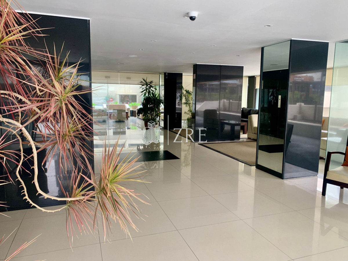 Apartamento ID.1360 - En venta apartamento de 2 mas dep. en Península, Punta del Este