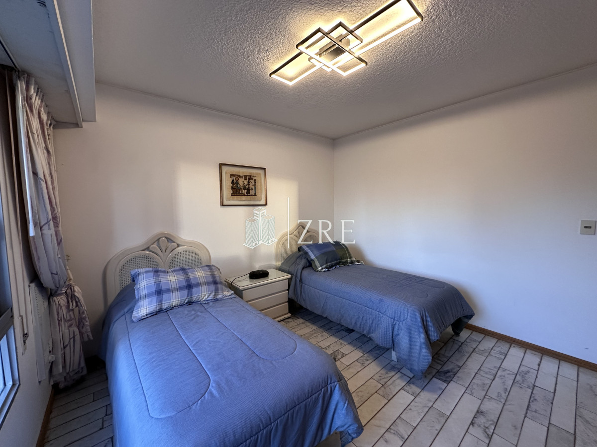 Apartamento ID.1269 - Vende apartamento de 3 dormitorios en Playa Brava, Punta del Este