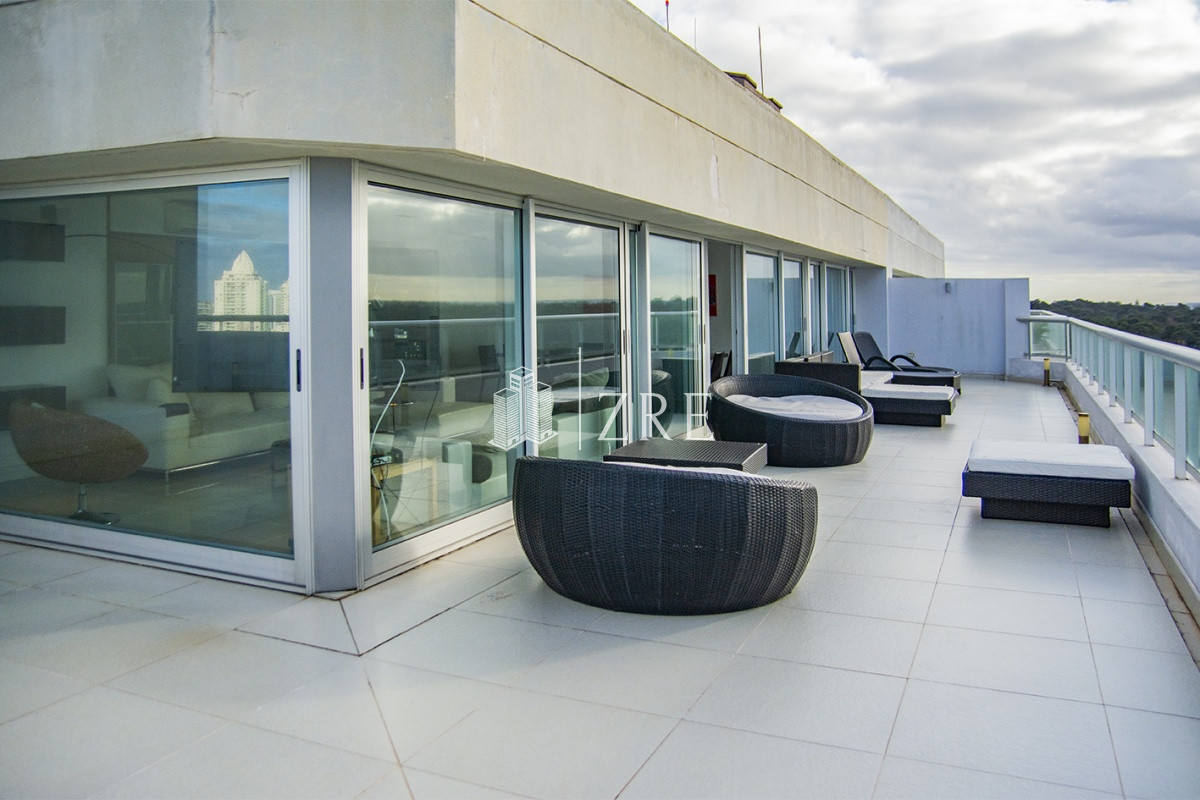 Apartamento ID.1211 - Departamento en piso alto, Quartier del Mar, en venta.