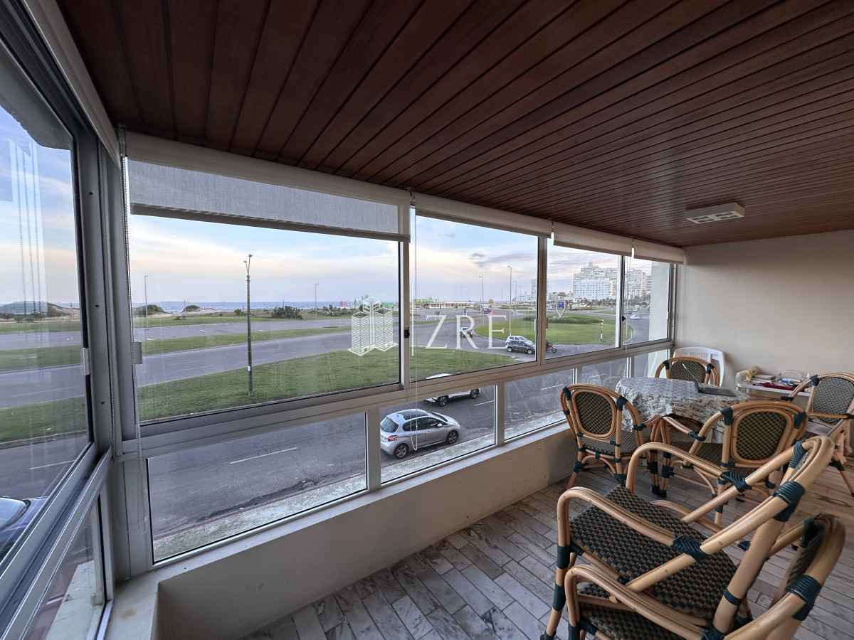 Apartamento ID.1269 - Vende apartamento de 3 dormitorios en Playa Brava, Punta del Este