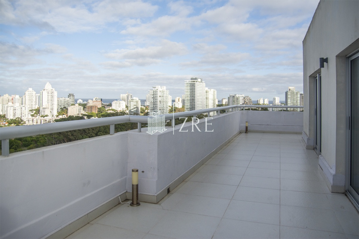 Apartamento ID.1211 - Departamento en piso alto, Quartier del Mar, en venta.