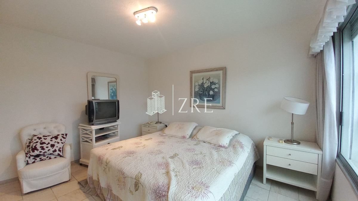 Apartamento ID.1338 - Departamento de 3 dormitorios + dependencia en venta, Playa Mansa. Torre Jefferson,.