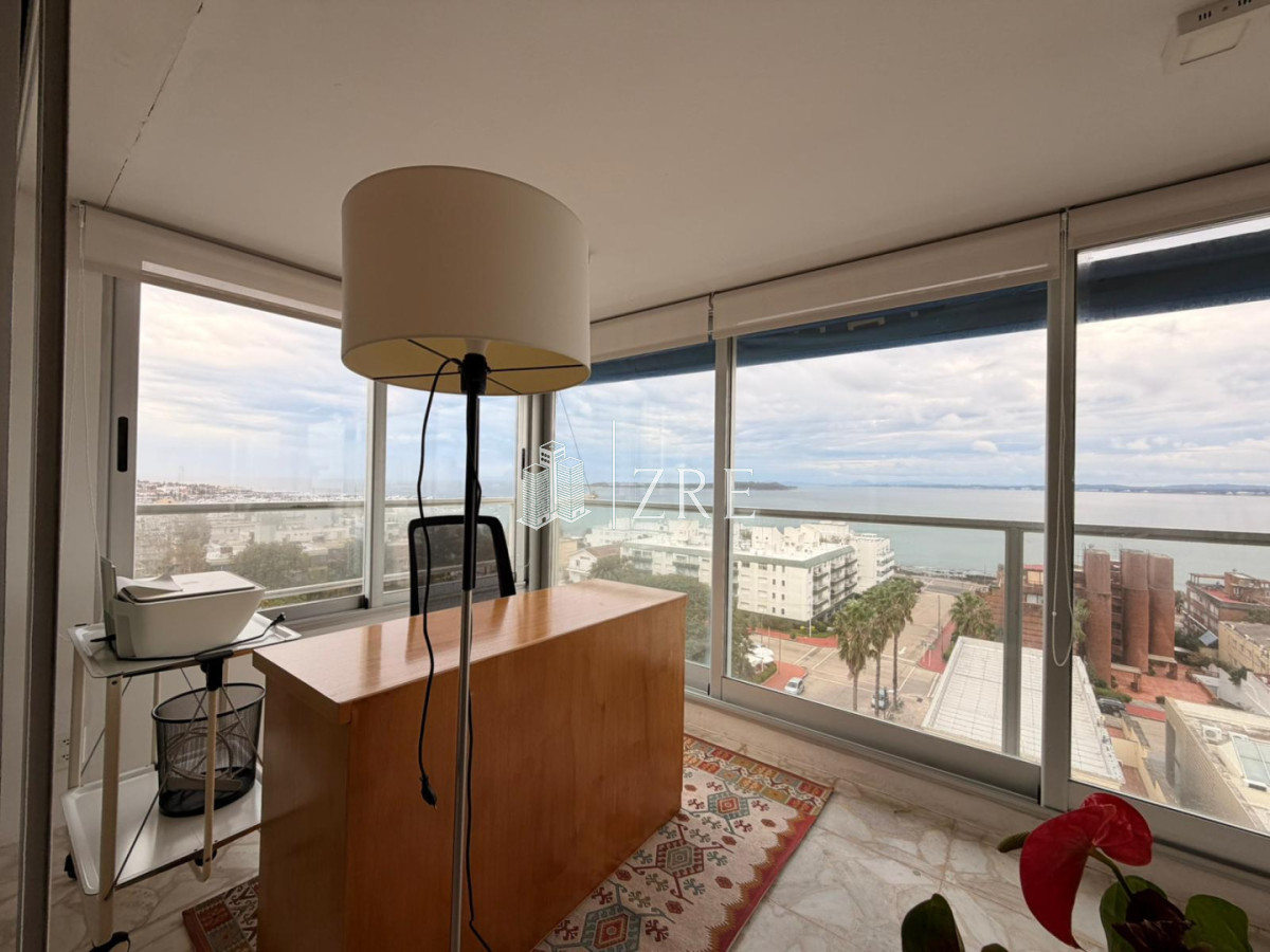 Apartamento ID.1370 - Apartamento en peninsula con vistas hacia la bahia Punta del este