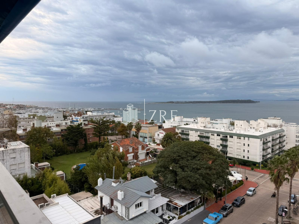 Apartamento ID.1370 - Apartamento en peninsula con vistas hacia la bahia Punta del este