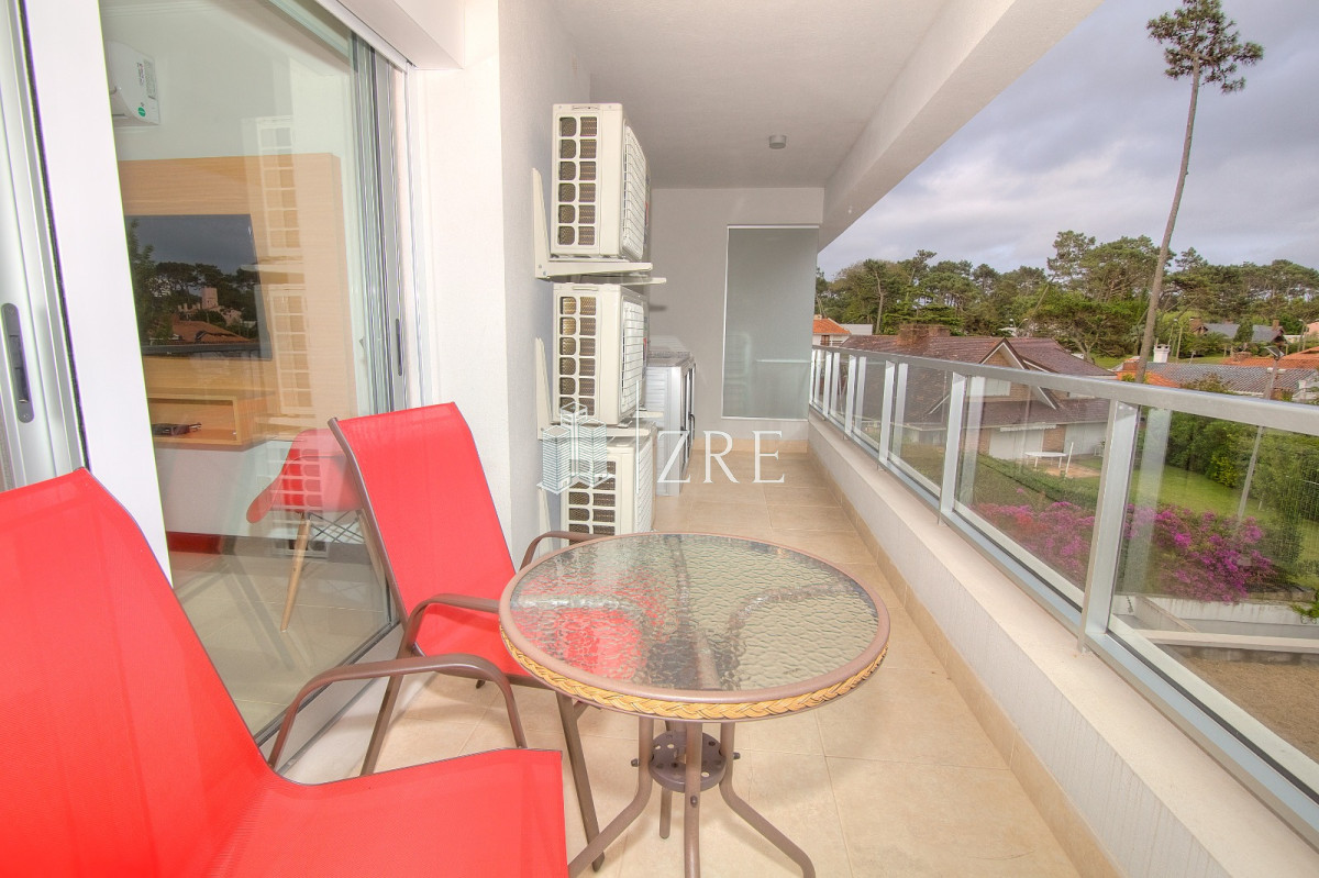 Apartamento ID.1345 - Apartamento en Venta de 2 dormitorios en Playa Mansa , Punta del este