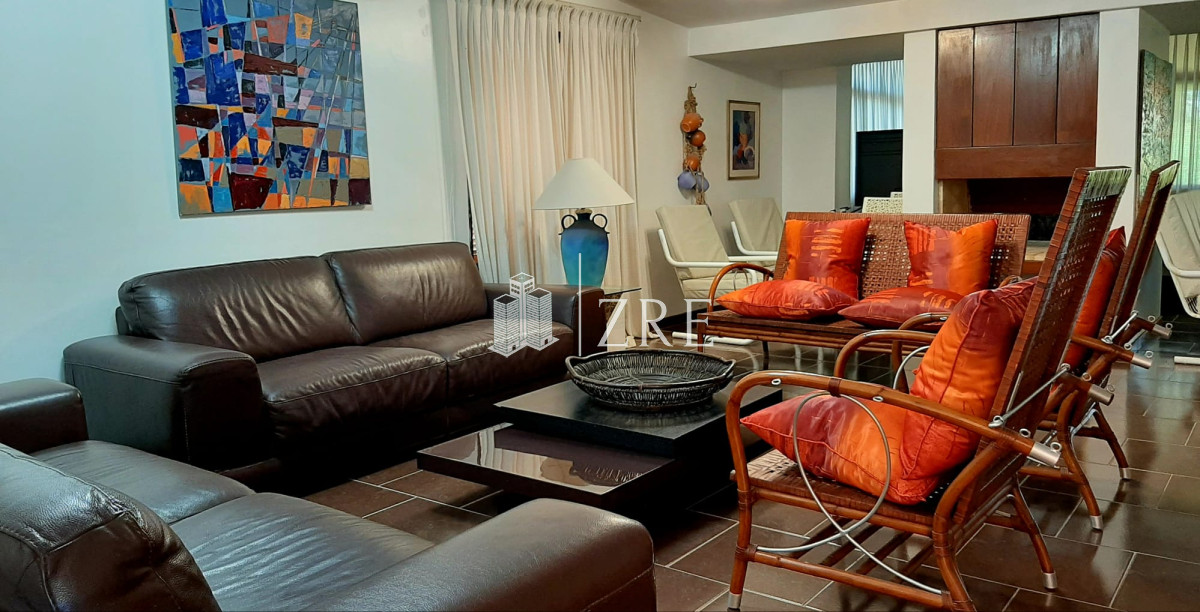 Casa ID.1441 - Casa de 4 dormitorios en venta en Playa Mansa, Punta del Este