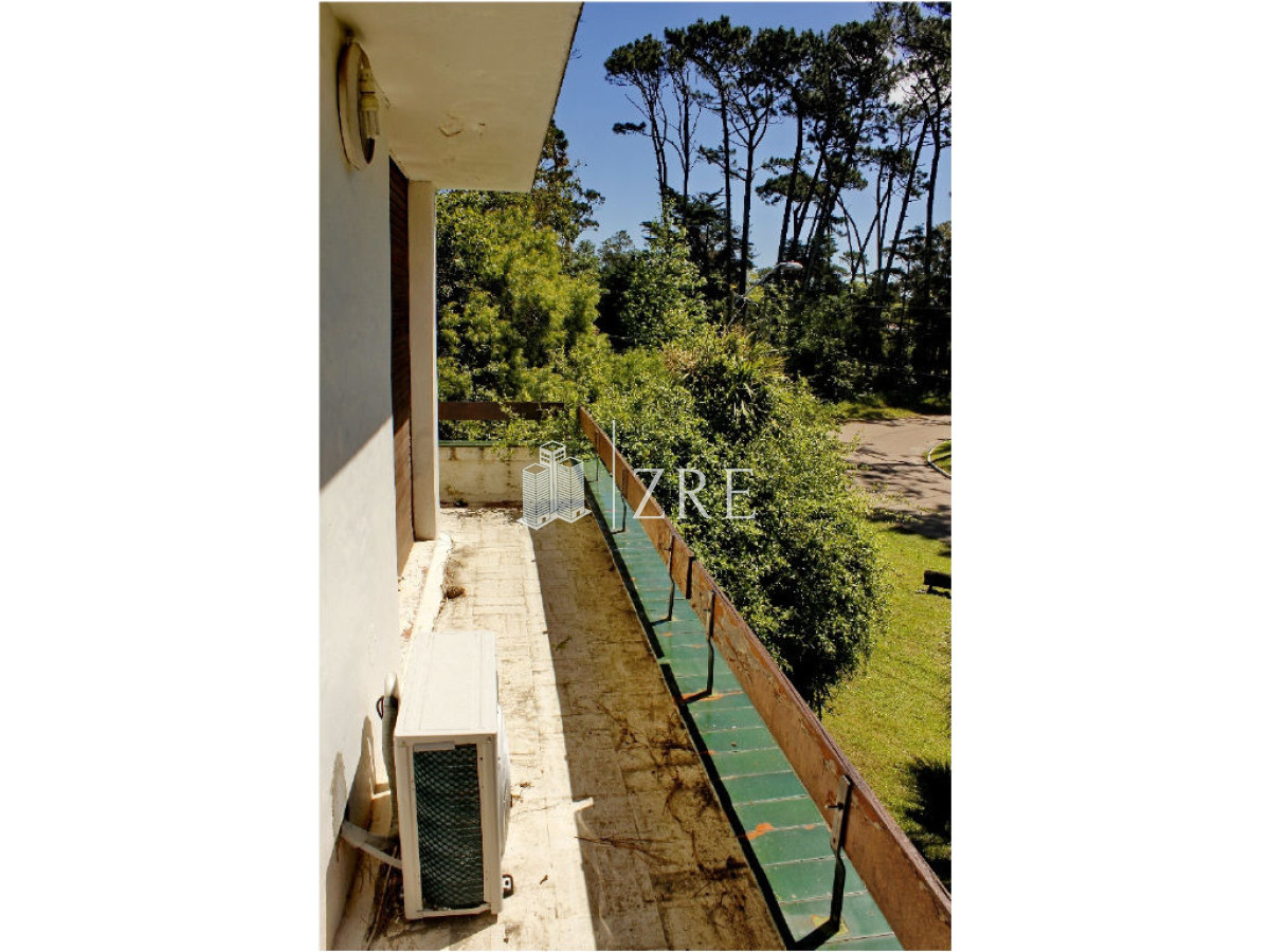 Casa ID.1433 - Vende casa de 4 dormitorios en Mansa, Punta del Este
