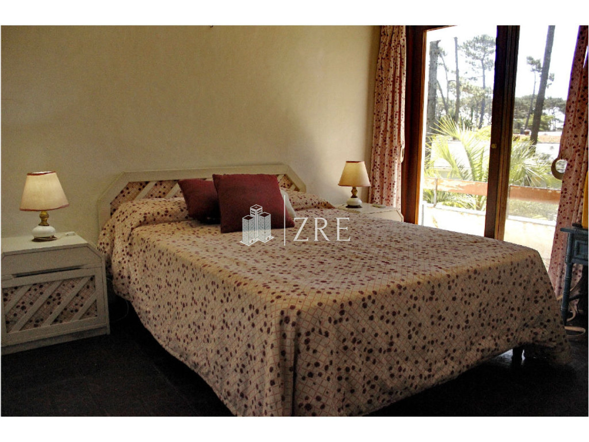 Casa ID.1433 - Vende casa de 4 dormitorios en Mansa, Punta del Este