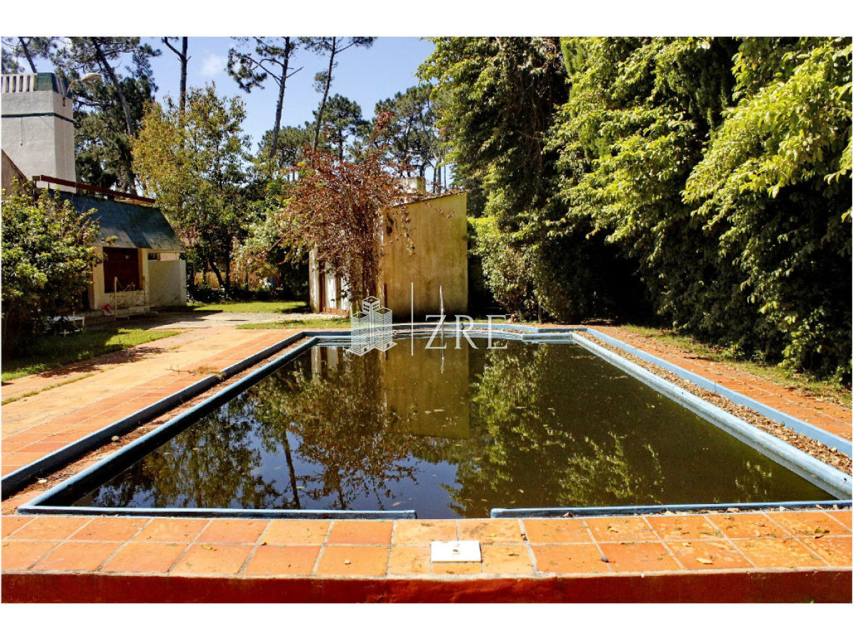 Casa ID.1433 - Vende casa de 4 dormitorios en Mansa, Punta del Este