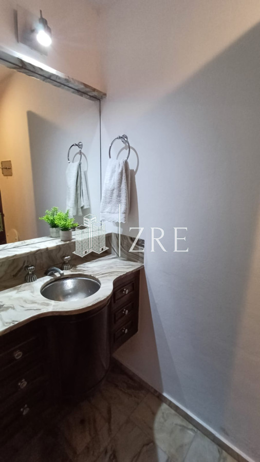 Casa ID.1440 - Vende gran casa para vivir todo el año, de 3 dormitorios en Punta del Este 