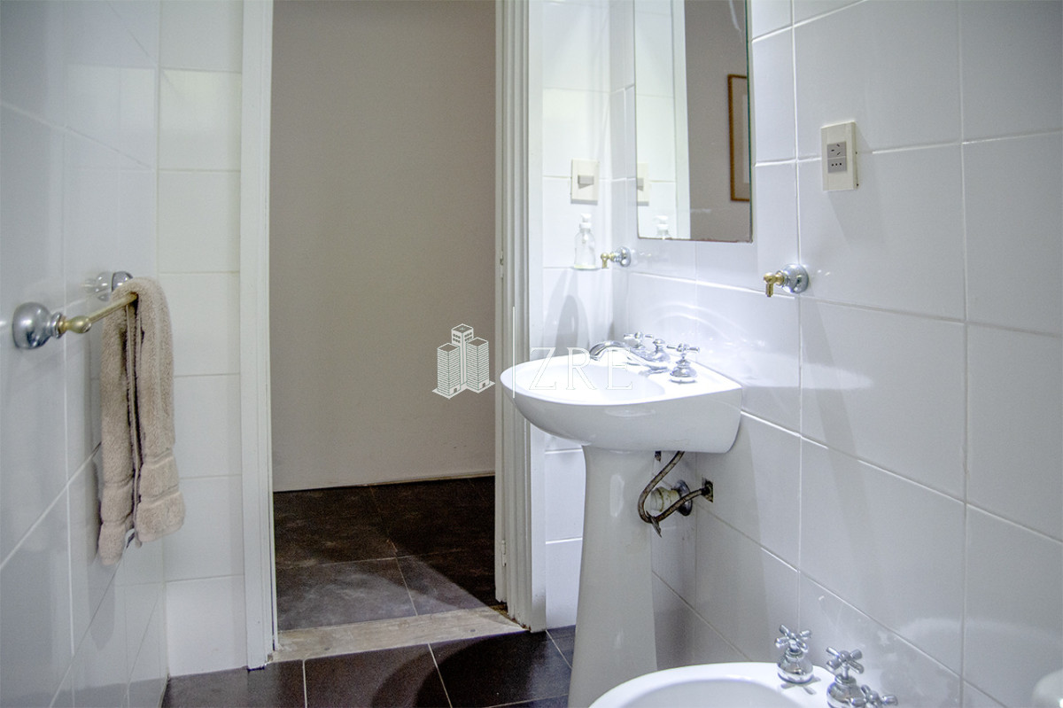 Casa ID.1434 - Venta chalet de 5 dormitorios en venta a pasos de Playa Mansa Punta del Este