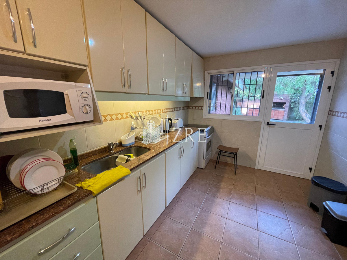 Casa ID.1437 - Venta Casa en Cantegril - Punta del Este de 4 dormitorios.