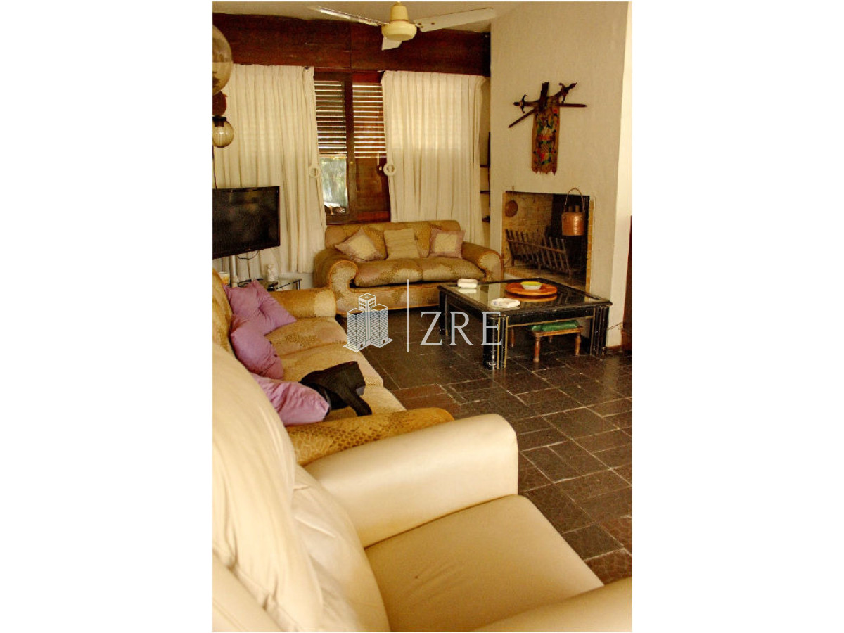 Casa ID.1433 - Vende casa de 4 dormitorios en Mansa, Punta del Este