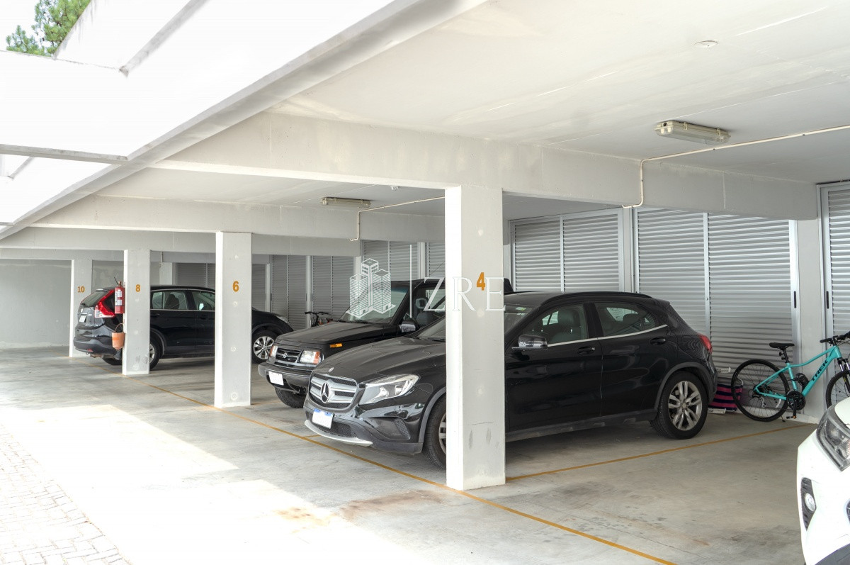 Apartamento ID.1345 - Apartamento en Venta de 2 dormitorios en Playa Mansa , Punta del este