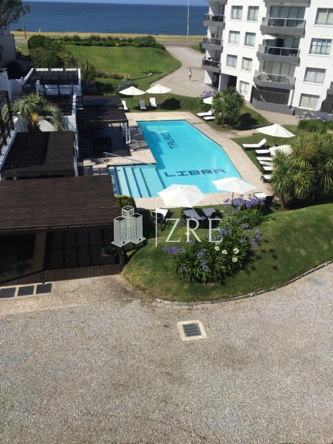 Apartamento ID.1346 - Espectacular departamento en Playa Mansa de 3 dormitorios frente al mar!