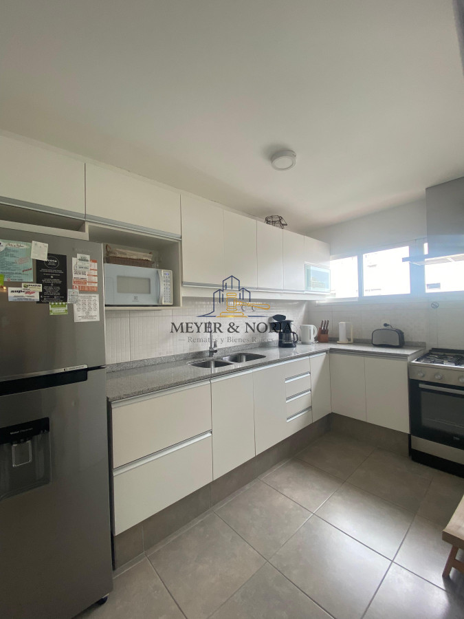 Apartamento ID.184 - Vende apartamento con vista al mar de 3 dormitorios, Punta del Este