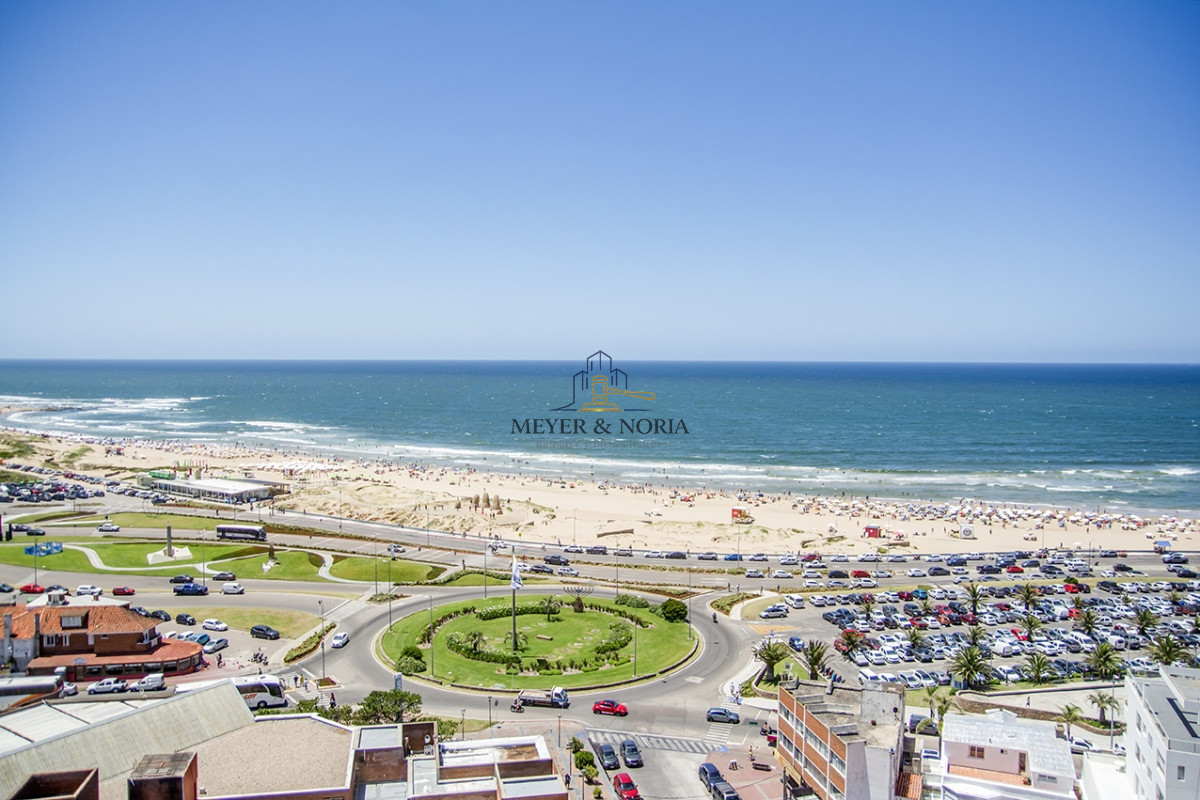 Apartamento ID.180 - APARTAMENTO EN VENTA CON VISTA BRAVA, EXCELENTE CONSTRUCCION