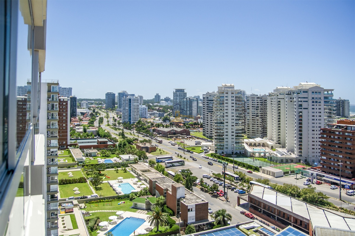 Apartamento ID.180 - APARTAMENTO EN VENTA CON VISTA BRAVA, EXCELENTE CONSTRUCCION