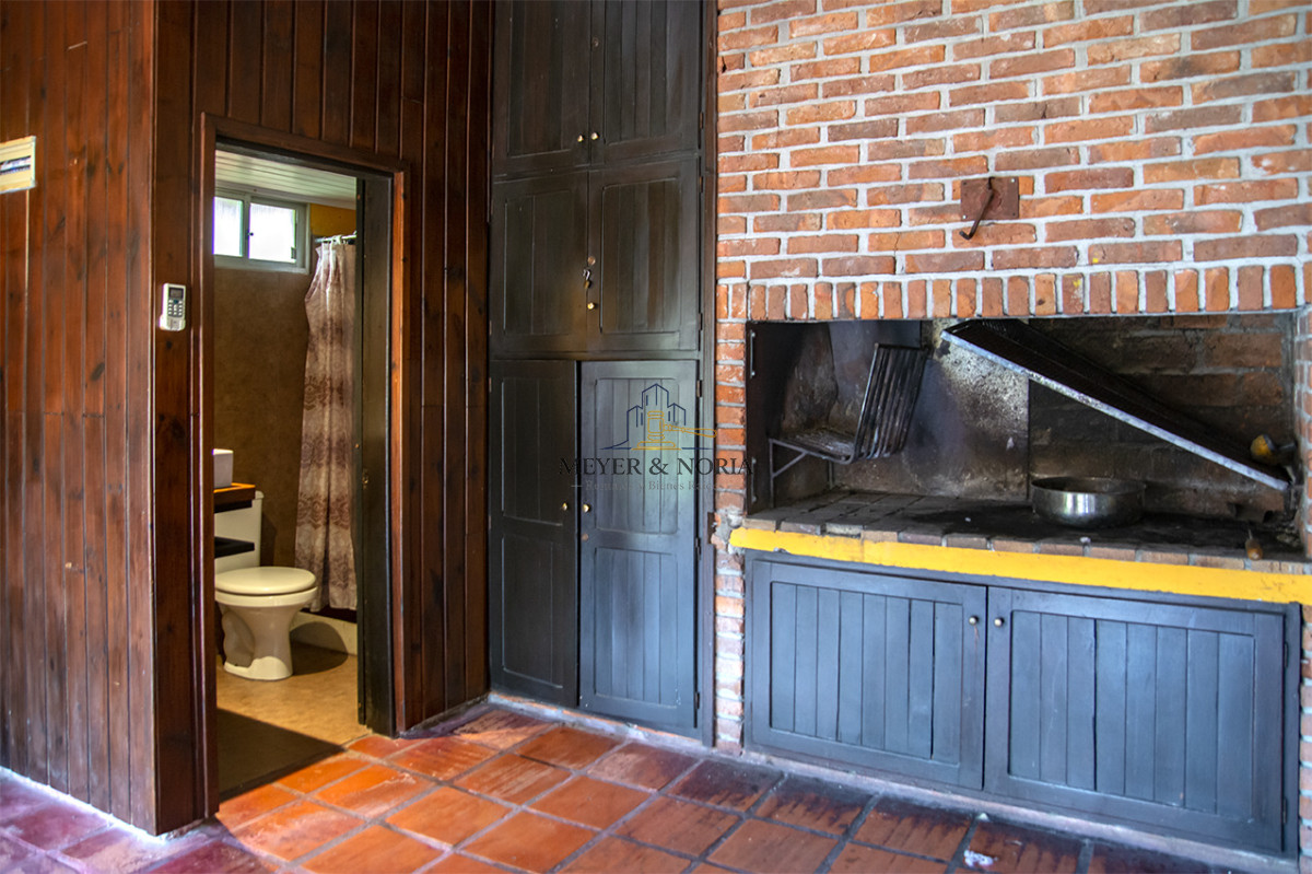 Casa ID.153 - En venta casa de 3 Dormitorios en Jardines de Córdoba con Barbacoa 