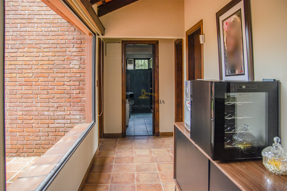 Casa ID.153 - En venta casa de 3 Dormitorios en Jardines de Córdoba con Barbacoa 