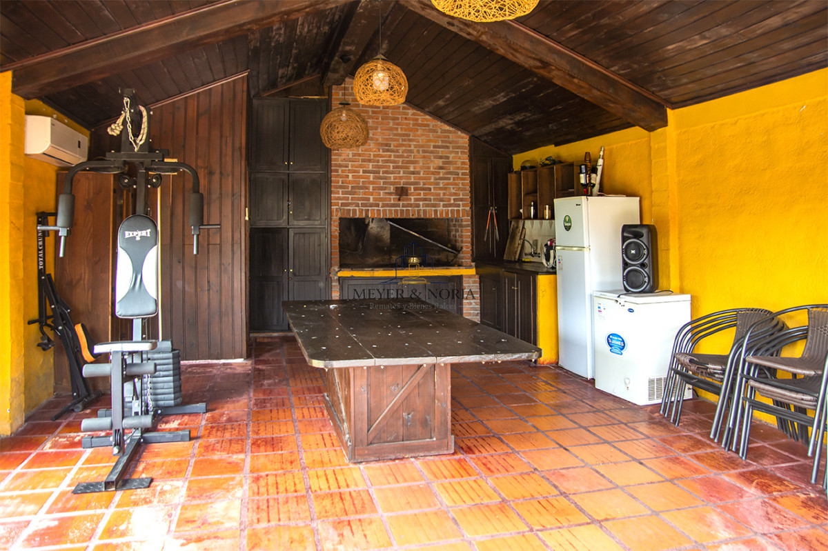 Casa ID.153 - En venta casa de 3 Dormitorios en Jardines de Córdoba con Barbacoa 