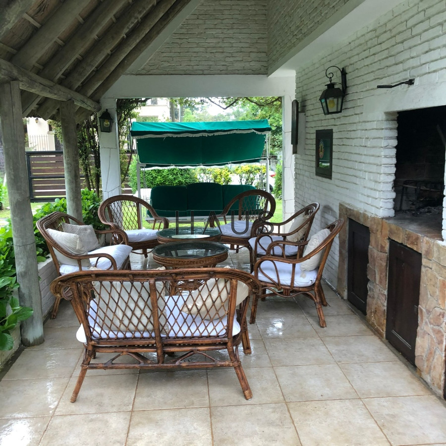 Casa ID.102 - Casa 3 dormitorios a la venta en Pinares Punta del Este