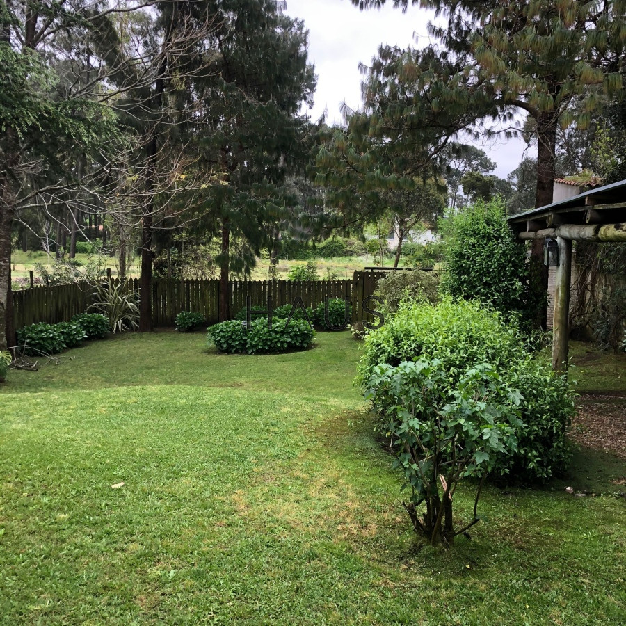 Casa ID.102 - Casa 3 dormitorios a la venta en Pinares Punta del Este