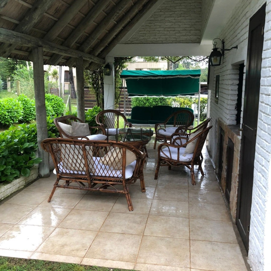 Casa ID.102 - Casa 3 dormitorios a la venta en Pinares Punta del Este
