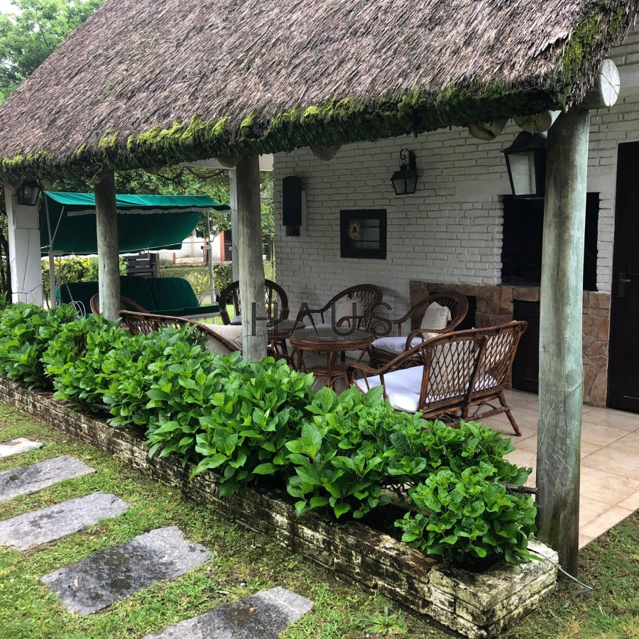 Casa ID.102 - Casa 3 dormitorios a la venta en Pinares Punta del Este
