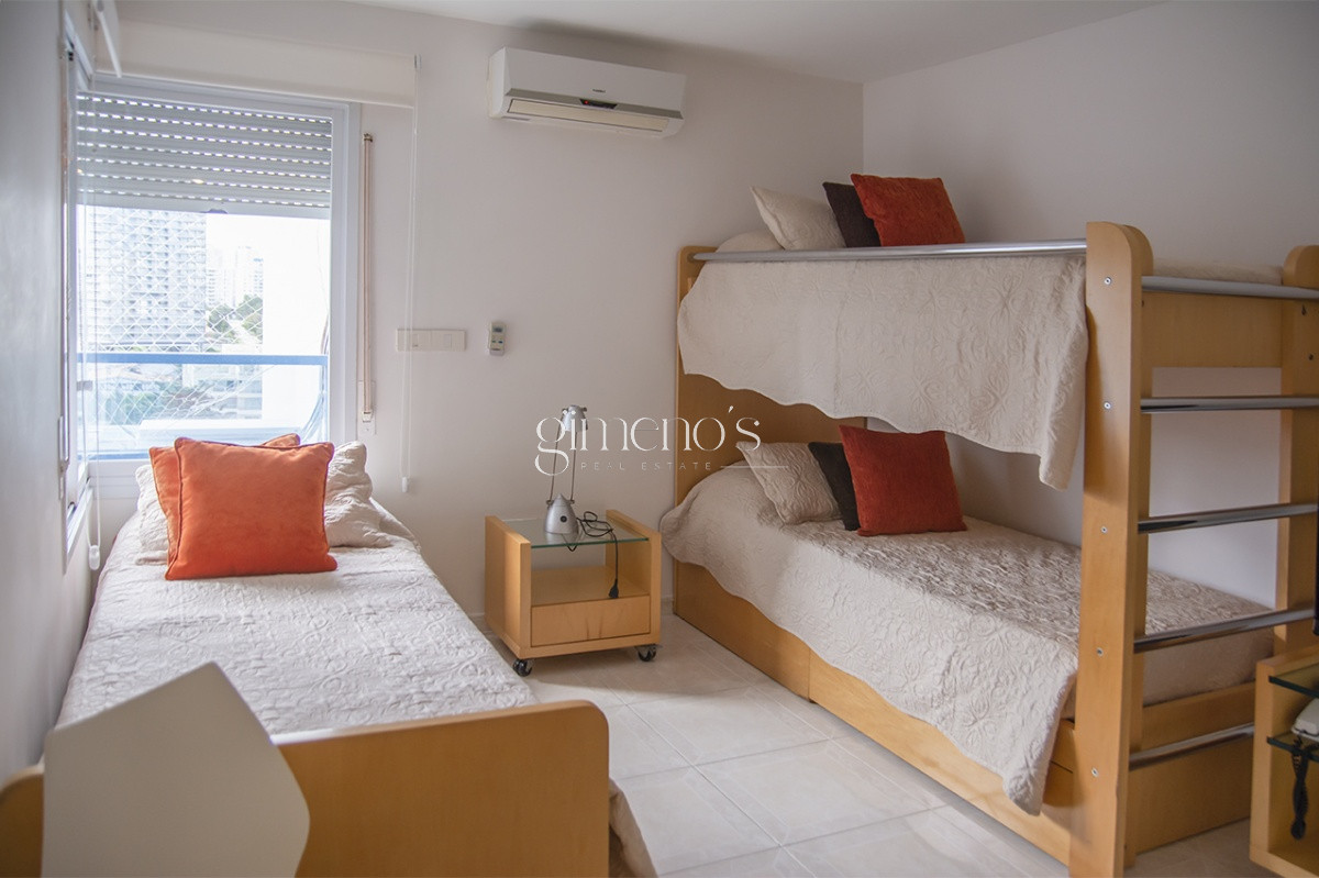 Apartamento ID.1260 - Apartamento de 3 dormitorios en Venta primeras paradas de Playa Mansa 