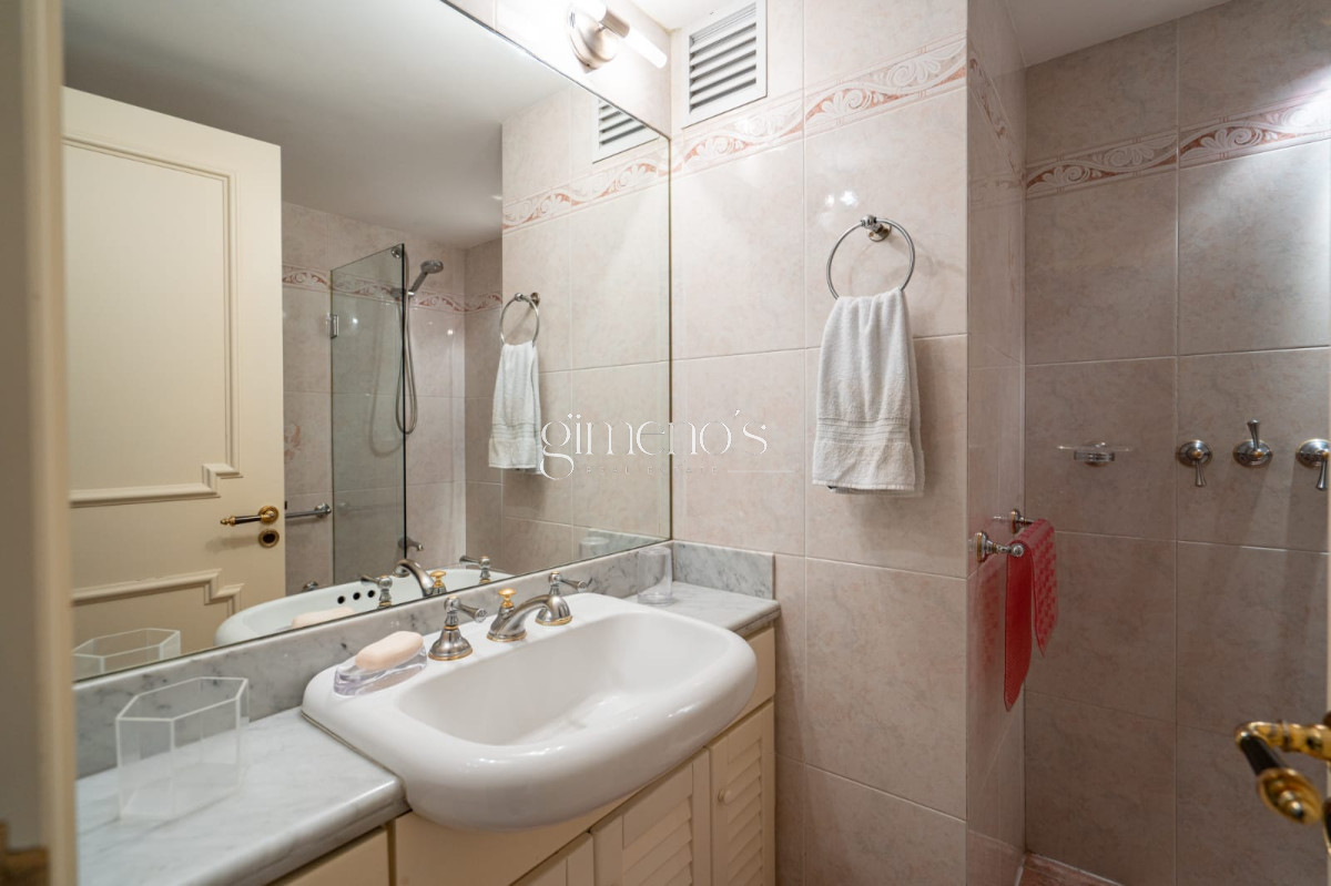 Apartamento ID.1260 - Apartamento de 3 dormitorios en Venta primeras paradas de Playa Mansa 