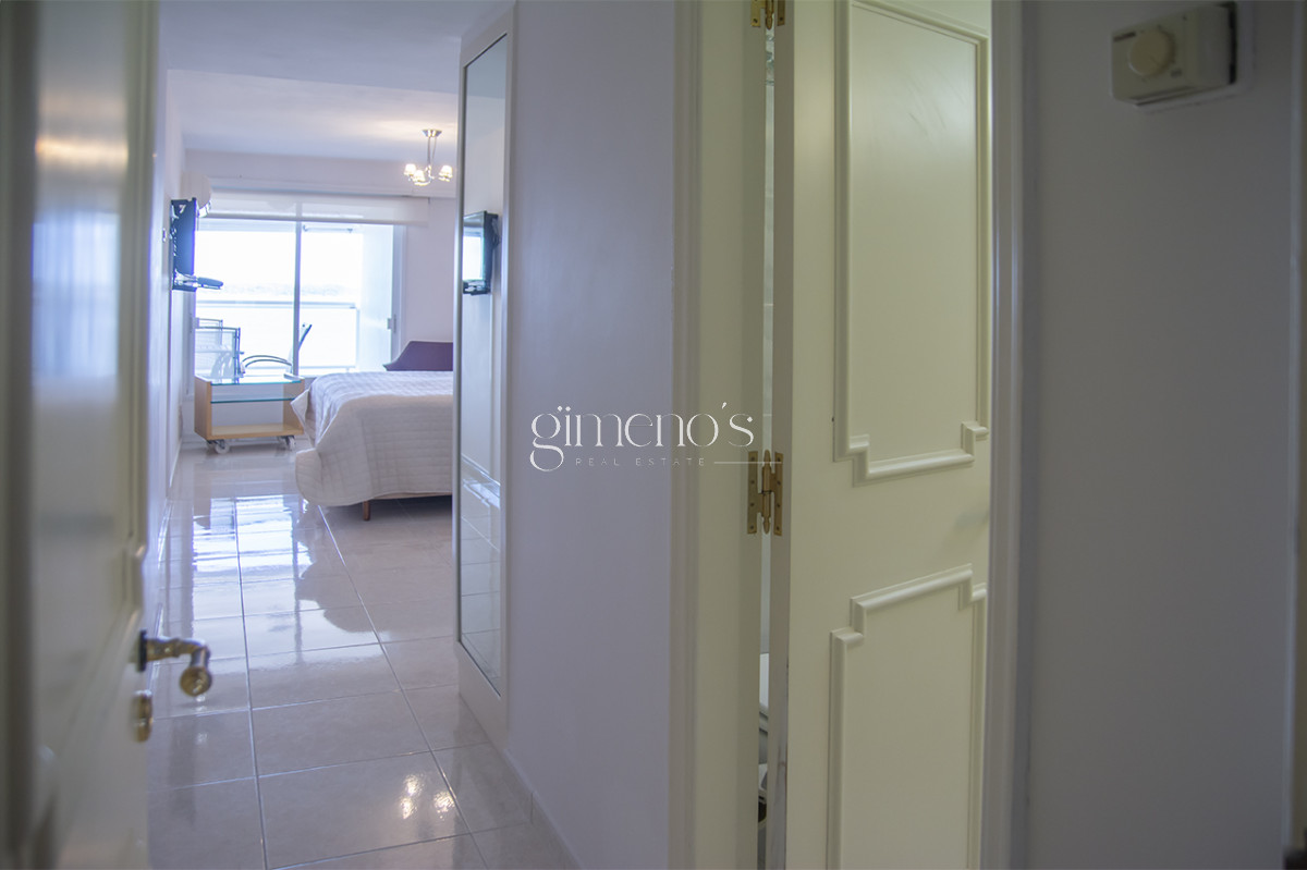 Apartamento ID.1260 - Apartamento de 3 dormitorios en Venta primeras paradas de Playa Mansa 