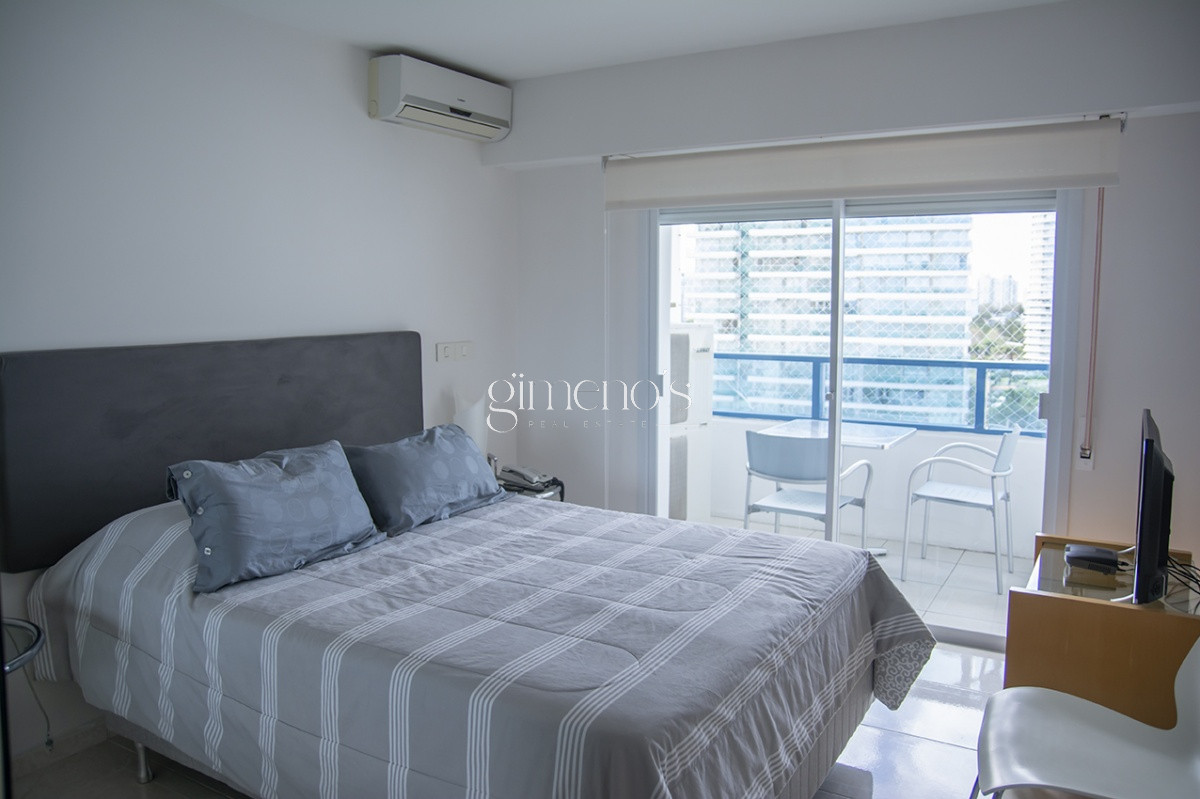 Apartamento ID.1260 - Apartamento de 3 dormitorios en Venta primeras paradas de Playa Mansa 