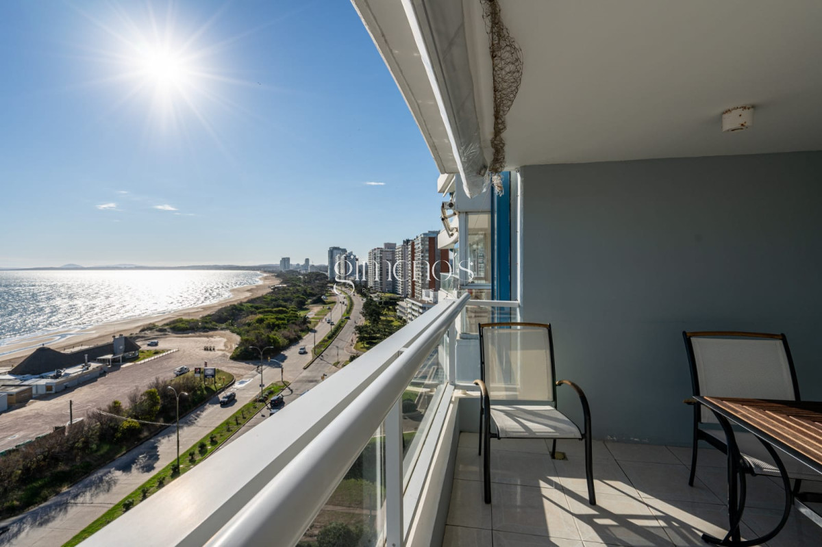 Apartamento ID.1260 - Apartamento de 3 dormitorios en Venta primeras paradas de Playa Mansa 