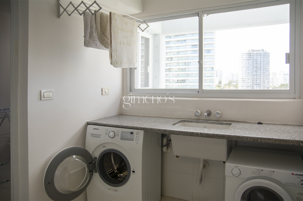 Apartamento ID.1260 - Apartamento de 3 dormitorios en Venta primeras paradas de Playa Mansa 