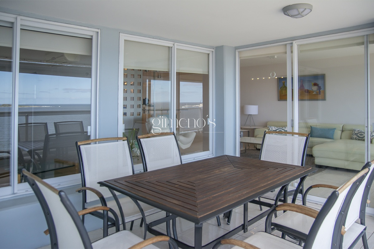 Apartamento ID.1260 - Apartamento de 3 dormitorios en Venta primeras paradas de Playa Mansa 
