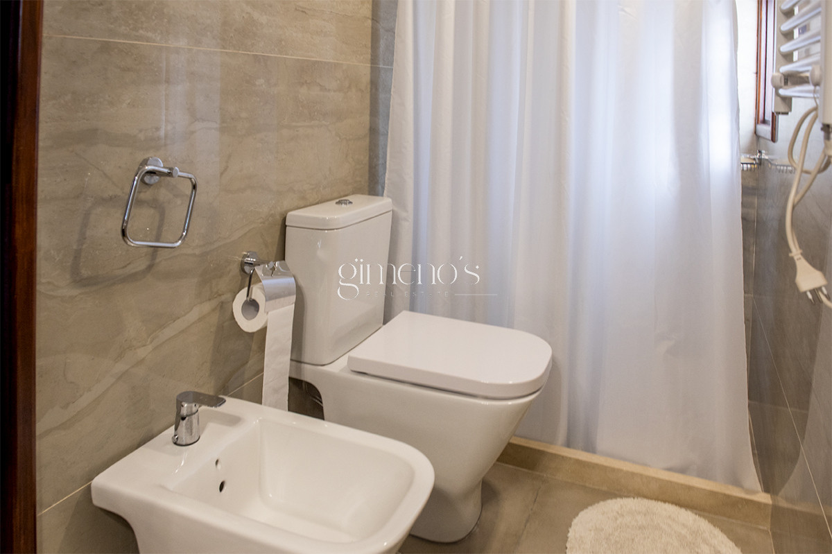 Casa ID.106 - Muy linda casa en venta, zona inmejorable, 3 dormitorios y servicio