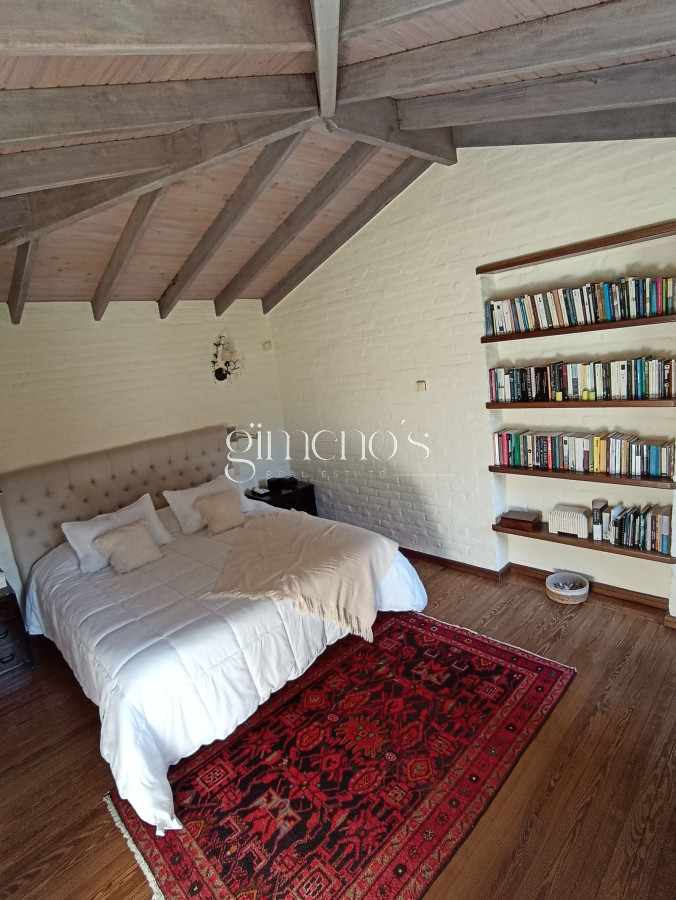Casa ID.1360 - Casa en Venta de 3 dormitorios en Playa Mansa - Punta del Este
