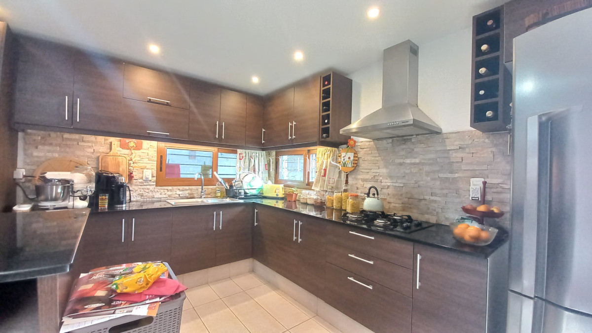 Casa ID.210 - Vende casa de 3 dormitorios, en excelente estado, Pinares, Punta del Este 