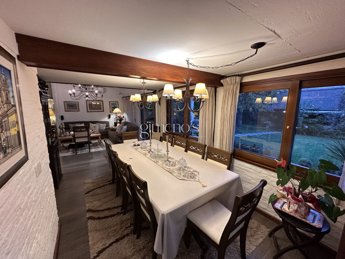 Casa ID.553 - Hermosa casa en Venta de 3 Dormitorios - San Rafael - Punta del Este 